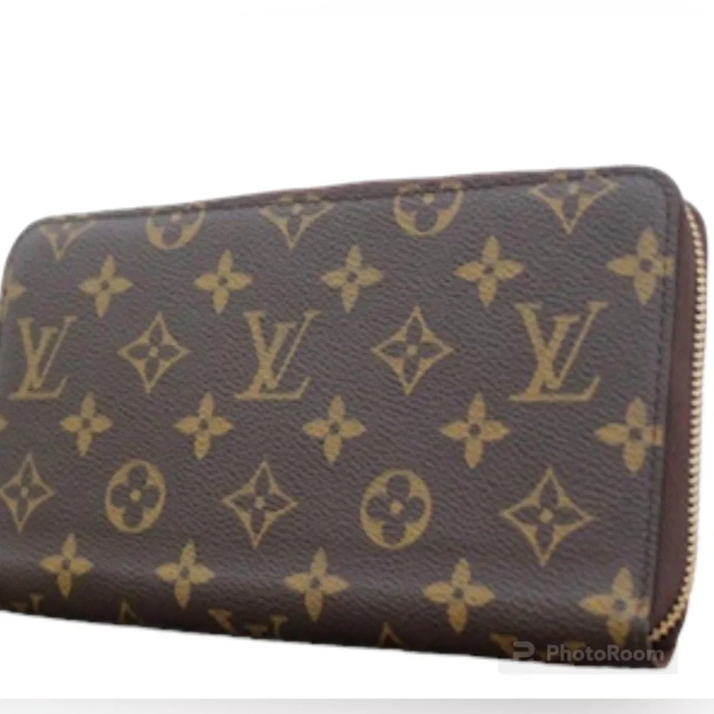 Louis Vuitton Organizer Monogram Zippy Wallet EUC